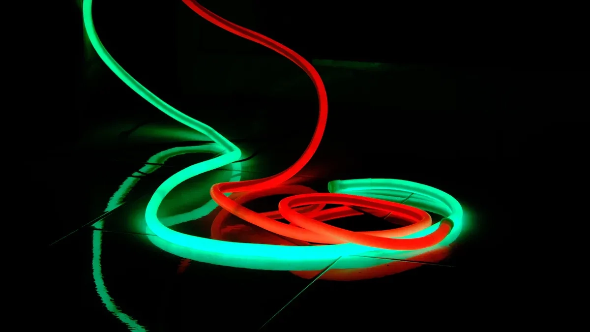 &Tau;&iota; &pi;&rho;έ&pi;&epsilon;&iota; &nu;&alpha; &gamma;&nu;&omega;&rho;ί&zeta;&epsilon;&tau;&epsilon; &pi;&rho;&iota;&nu; &lambda;&upsilon;&gamma;ί&sigma;&epsilon;&tau;&epsilon; &tau;&omicron; 3D LED Flex &gamma;&iota;&alpha; &tau;&omicron; έ&rho;&gamma;&omicron; &sigma;&alpha;&sigmaf;