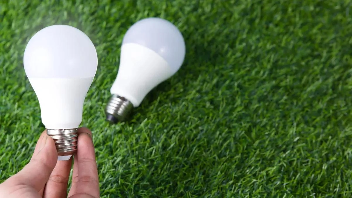 &Upsilon;&psi;&eta;&lambda;ή&sigmaf; &alpha;&pi;ό&delta;&omicron;&sigma;&eta;&sigmaf; LED Flex έ&nu;&alpha;&nu;&tau;&iota; Standard Flex: ROI &kappa;&alpha;&iota; &epsilon;&xi;&omicron;&iota;&kappa;&omicron;&nu;ό&mu;&eta;&sigma;&eta; &epsilon;&nu;έ&rho;&gamma;&epsilon;&iota;&alpha;&sigmaf;