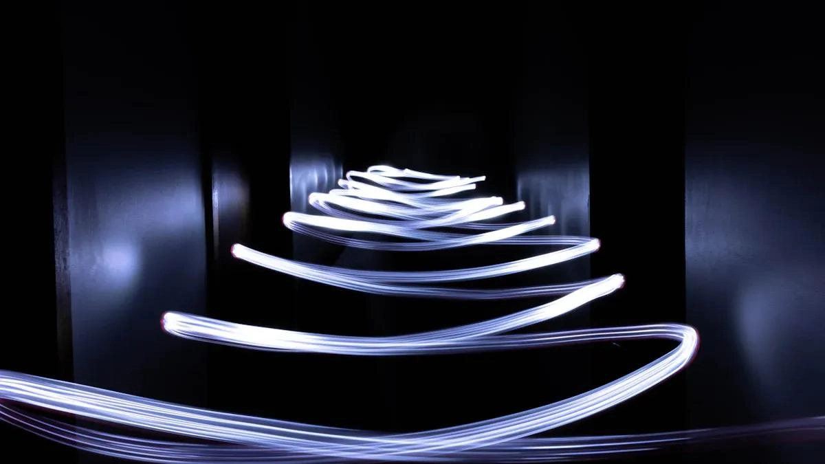 &Pi;ώ&sigmaf; &nu;&alpha; &pi;&rho;&omicron;&sigma;&delta;&iota;&omicron;&rho;ί&sigma;&epsilon;&tau;&epsilon; &tau;&omicron; &alpha;&rho;&chi;&iota;&tau;&epsilon;&kappa;&tau;&omicron;&nu;&iota;&kappa;ό LED Flex &gamma;&iota;&alpha; &sigma;&pi;&epsilon;&iota;&rho;&omicron;&epsilon;&iota;&delta;&epsilon;ί&sigmaf; &sigma;&tau;ή&lambda;&epsilon;&sigmaf;, &kappa;&alpha;&mu;ά&rho;&epsilon;&sigmaf; &kappa;&alpha;&iota; &alpha;&kappa;&alpha;&nu;ό&nu;&iota;&sigma;&tau;&epsilon;&sigmaf; &kappa;&alpha;&tau;&alpha;&sigma;&kappa;&epsilon;&upsilon;έ&sigmaf;